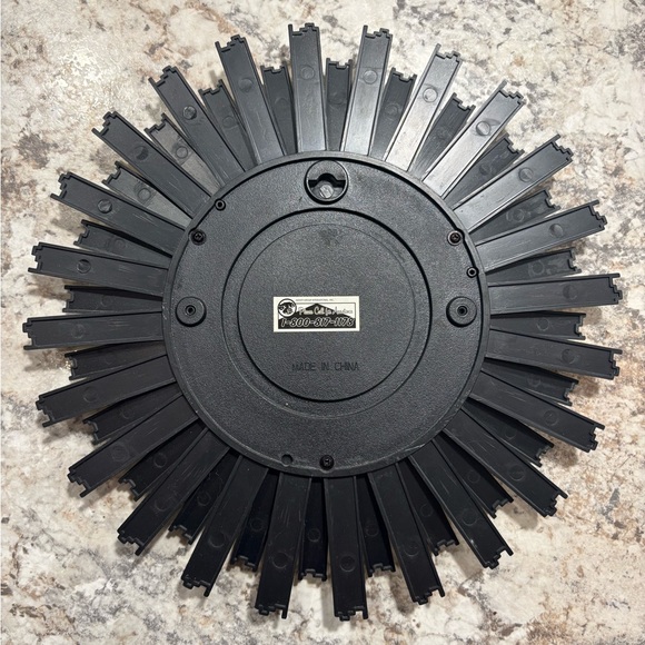 Small gold round mirror - Picture 2 of 2